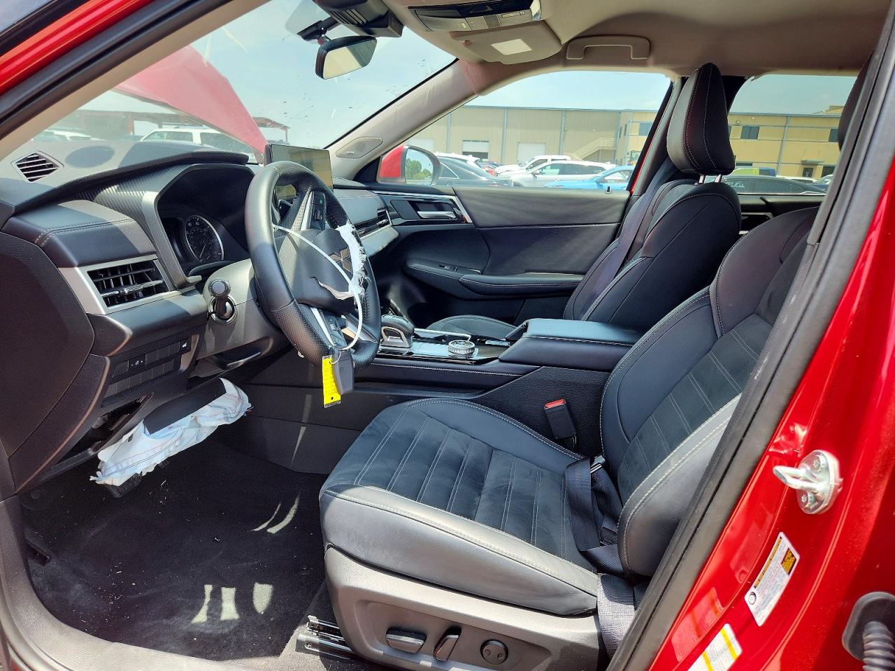 2025 MITSUBISHI OUTLANDER