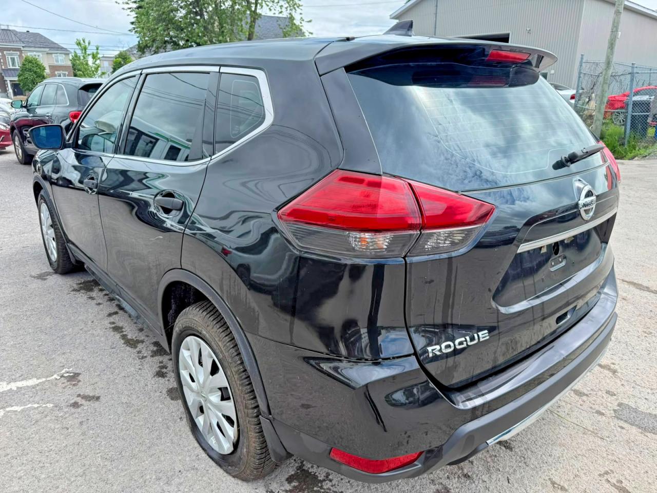 2017 NISSAN ROGUE