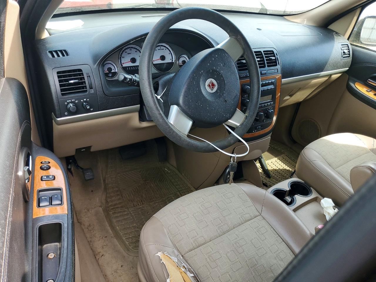 2005 SATURN RELAY