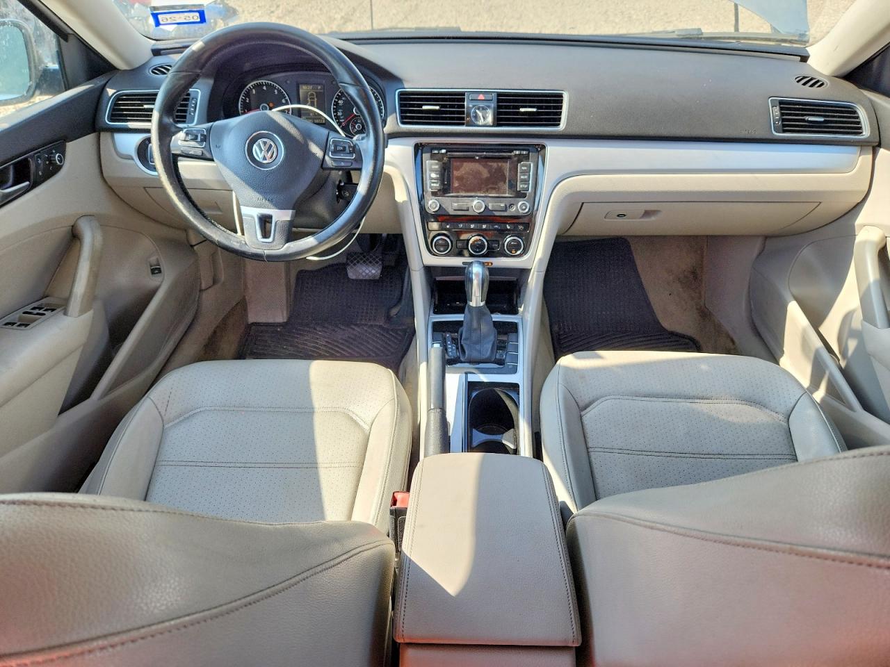 2012 VOLKSWAGEN PASSAT