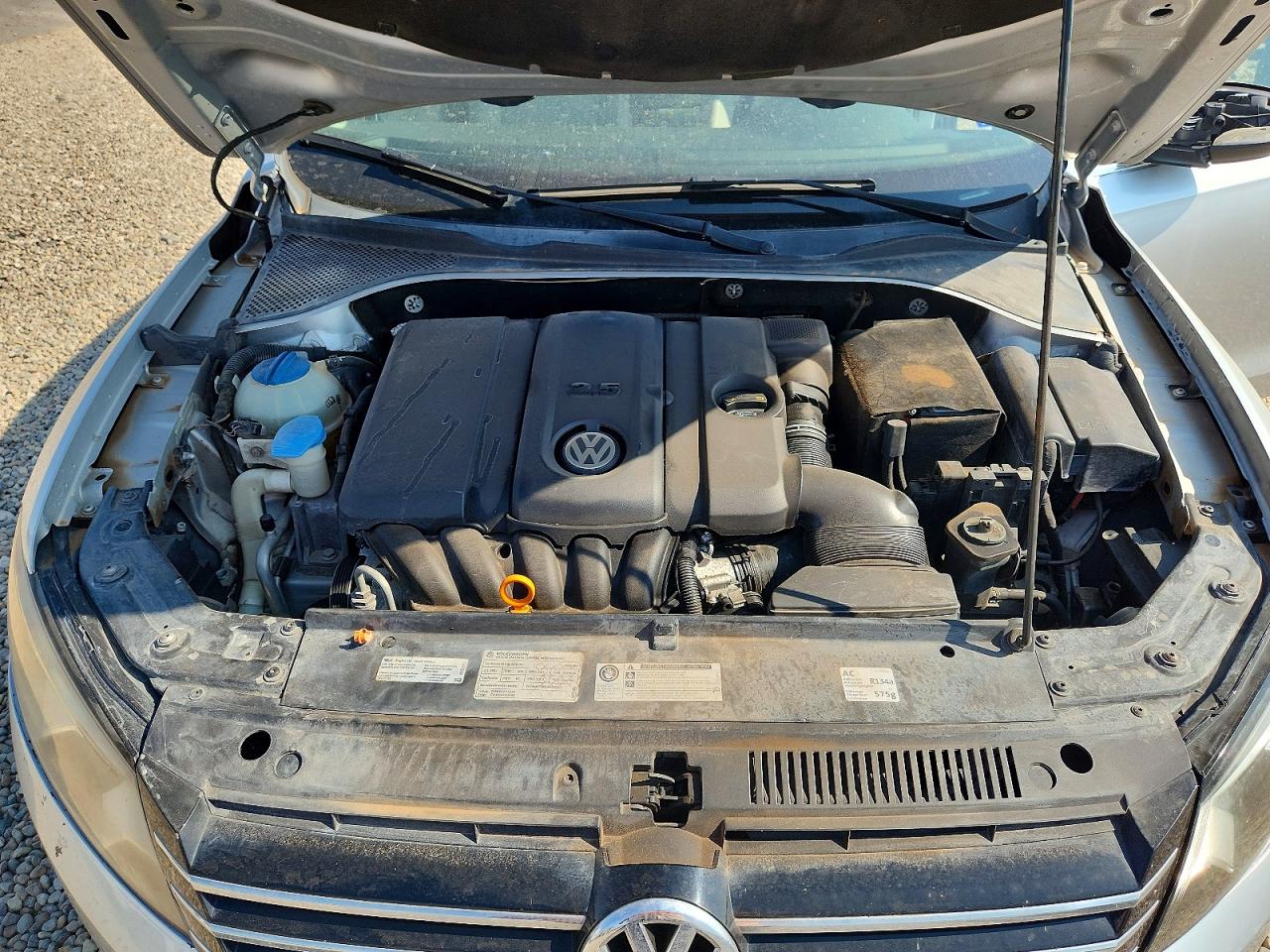 2012 VOLKSWAGEN PASSAT