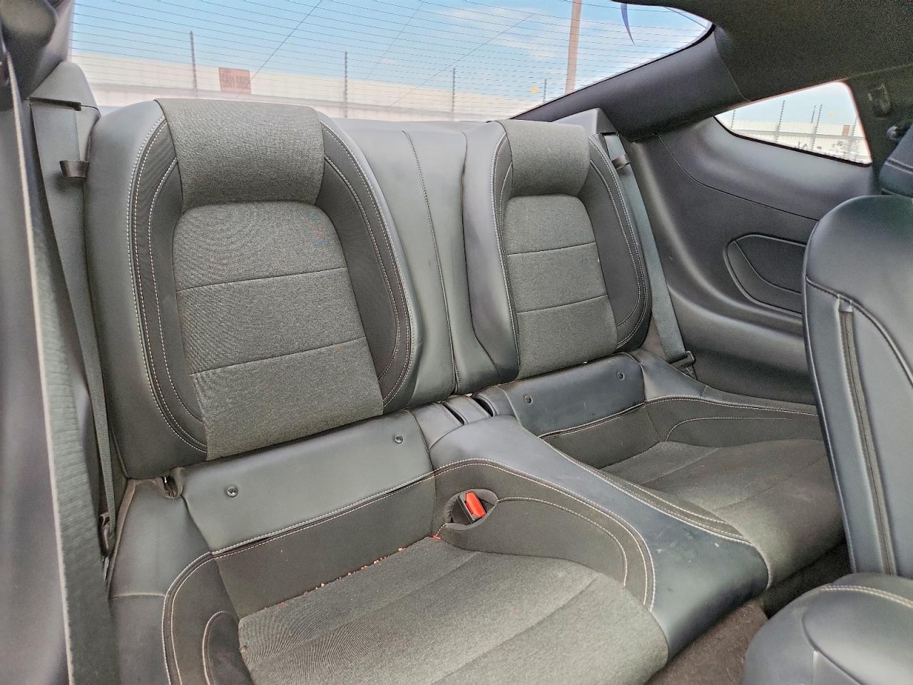 2025 FORD MUSTANG