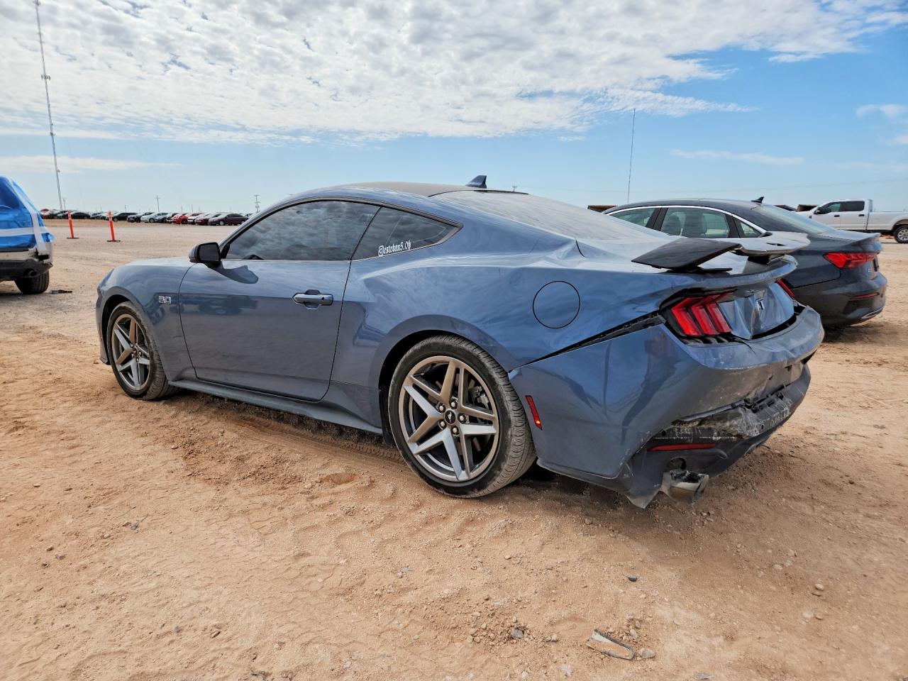 2025 FORD MUSTANG