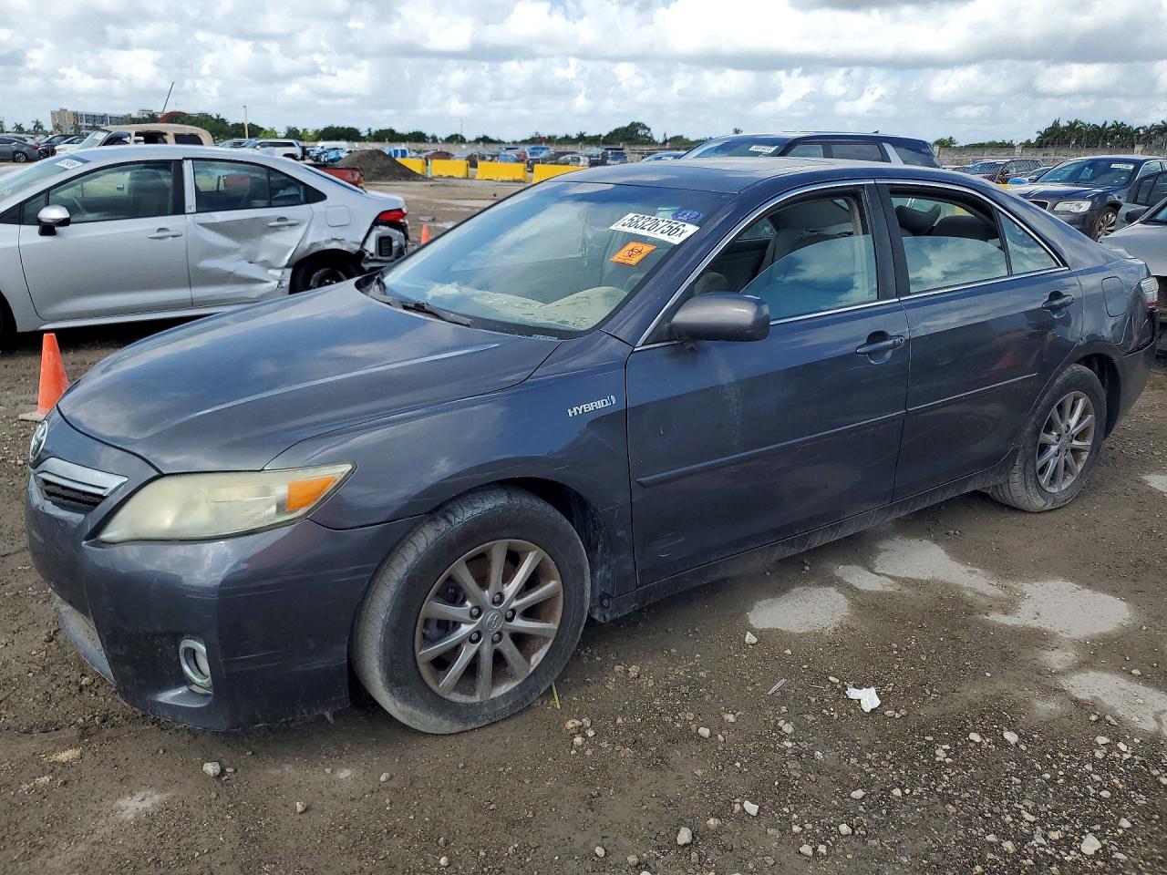 2011 TOYOTA CAMRY