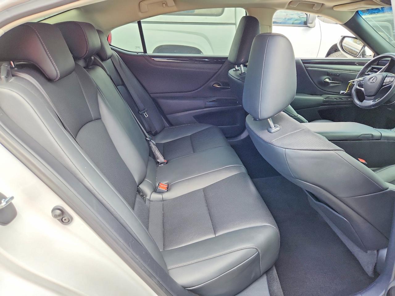 2020 LEXUS ES350