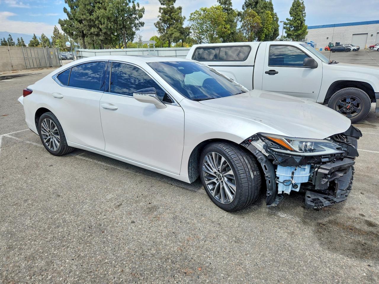2020 LEXUS ES350