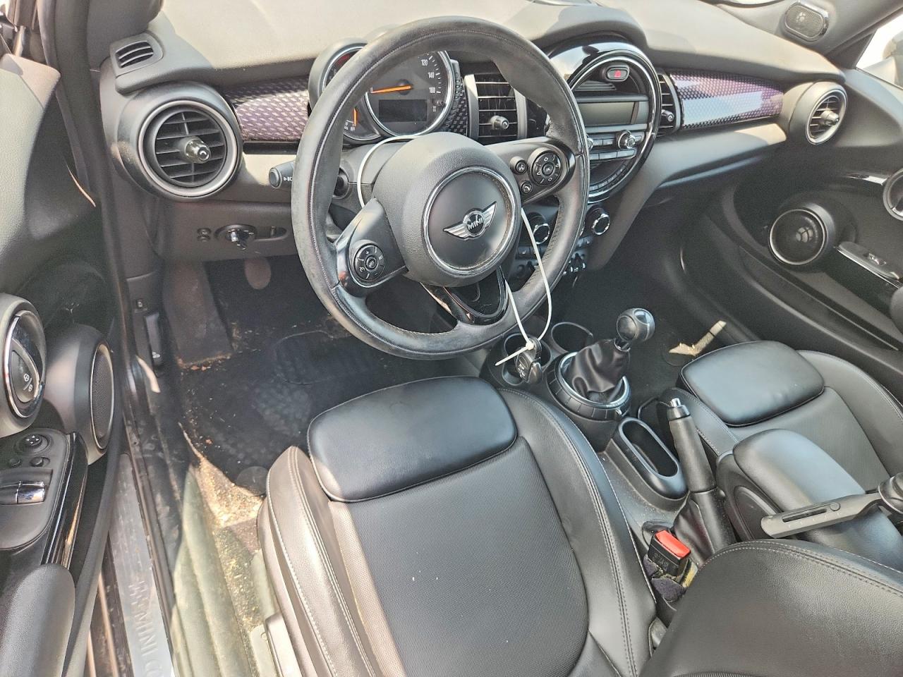2015 MINI COOPER