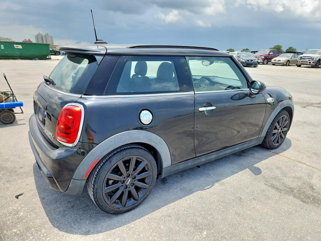 2015 MINI COOPER