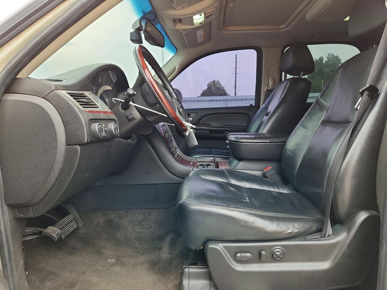 2009 CADILLAC ESCALADE