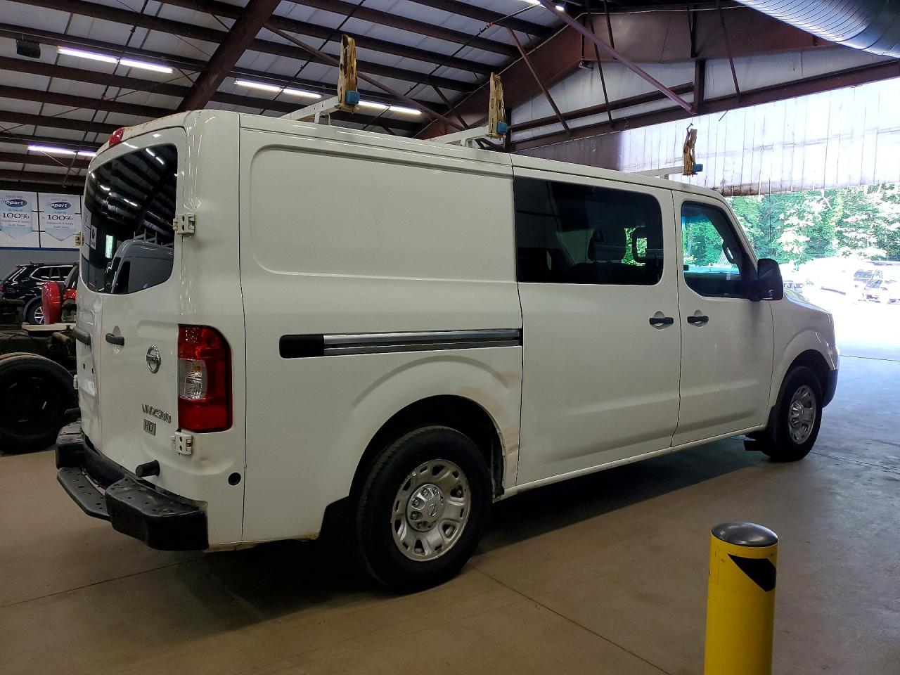 2015 NISSAN NV