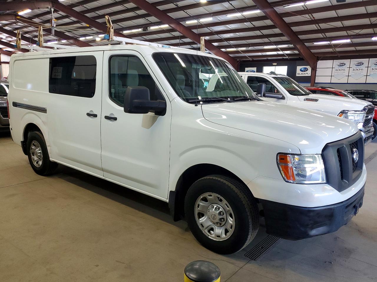 2015 NISSAN NV