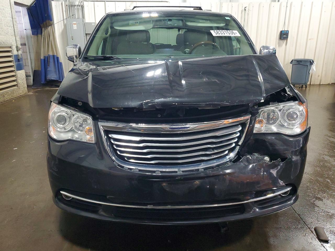 2016 CHRYSLER MINIVAN