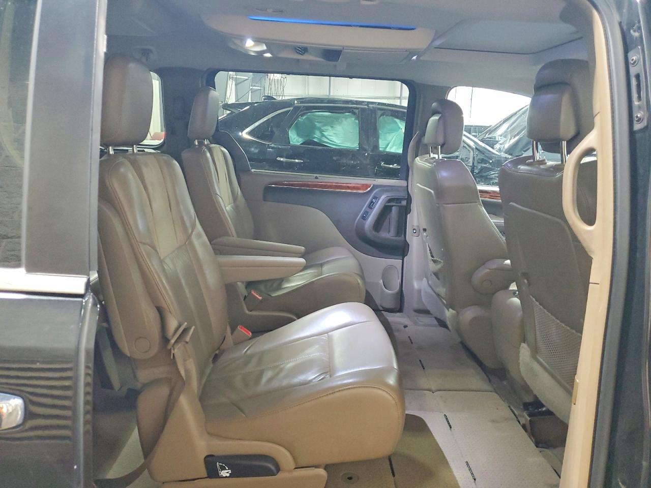2016 CHRYSLER MINIVAN