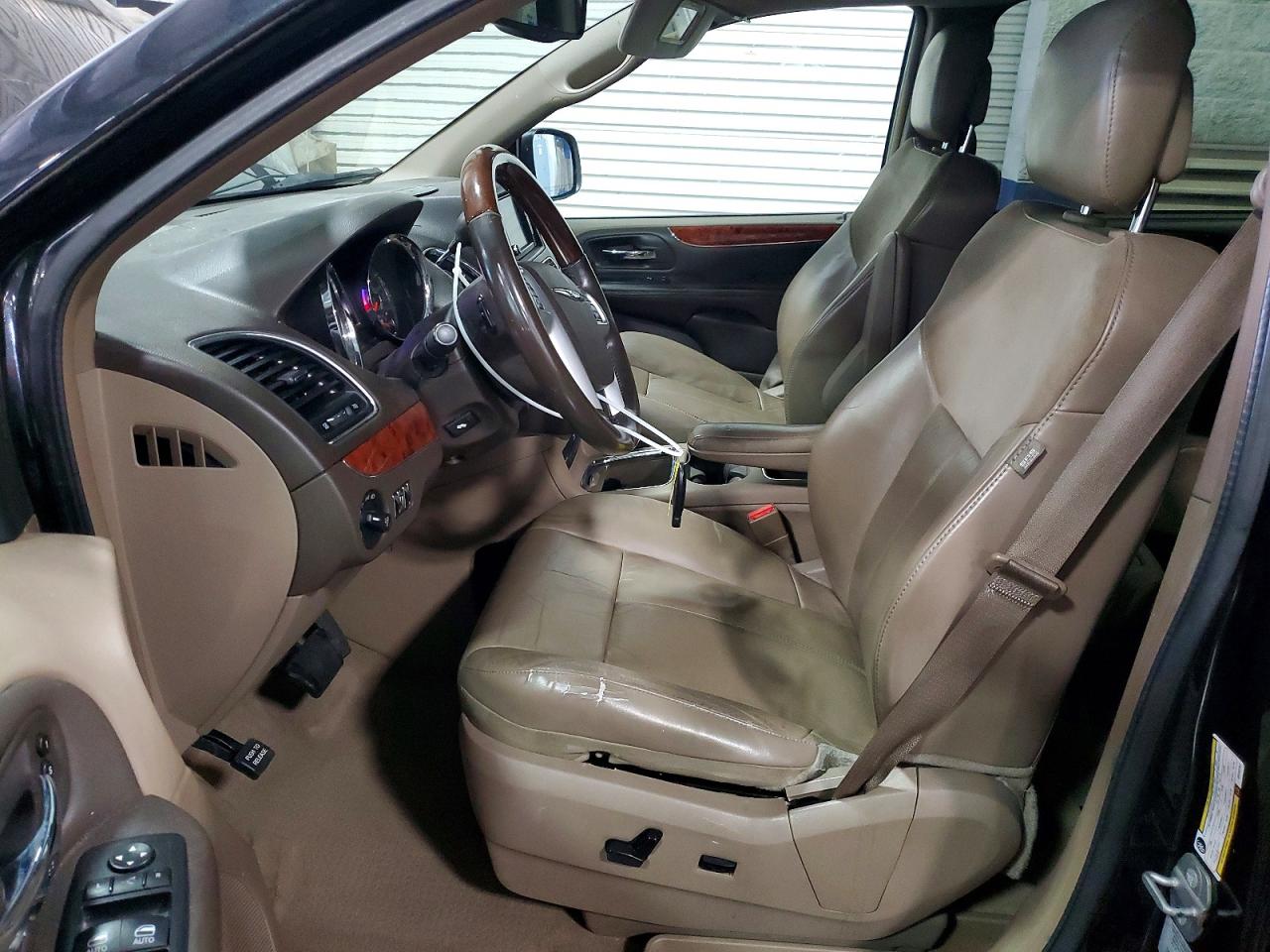2016 CHRYSLER MINIVAN