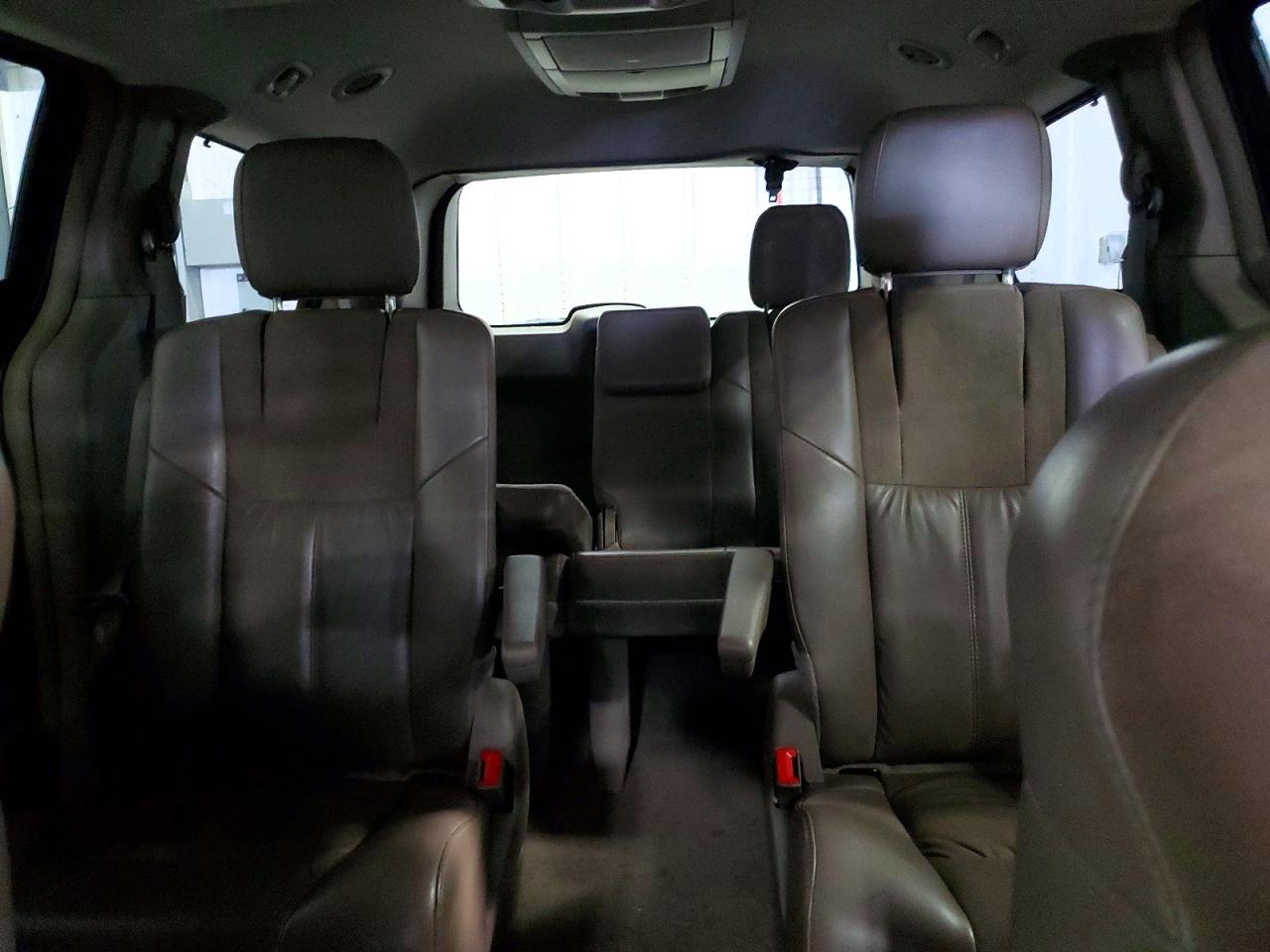 2016 CHRYSLER MINIVAN