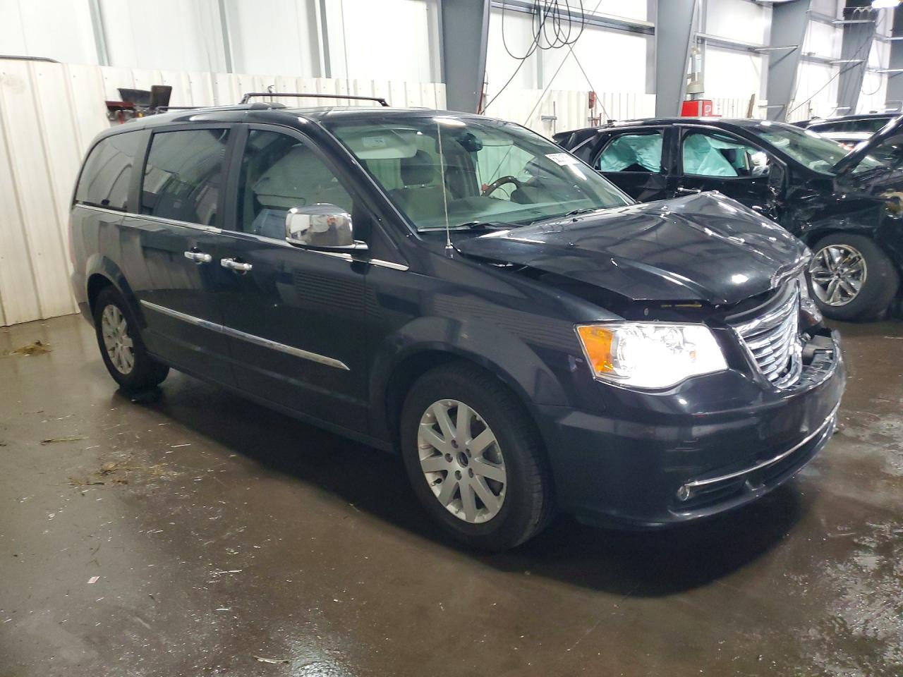 2016 CHRYSLER MINIVAN