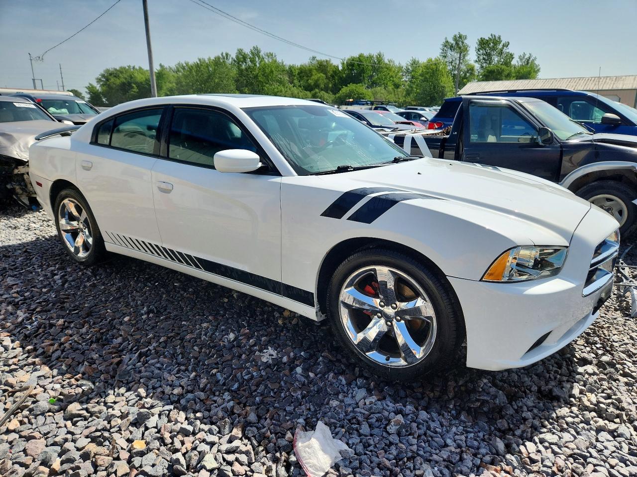 2011 DODGE CHARGER