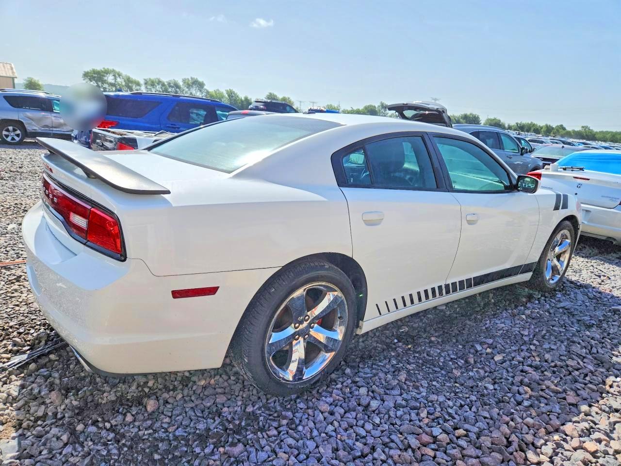 2011 DODGE CHARGER