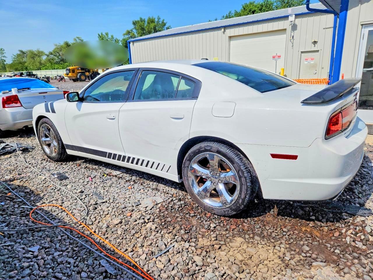 2011 DODGE CHARGER