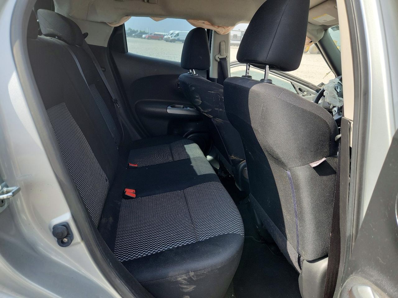 2015 NISSAN JUKE