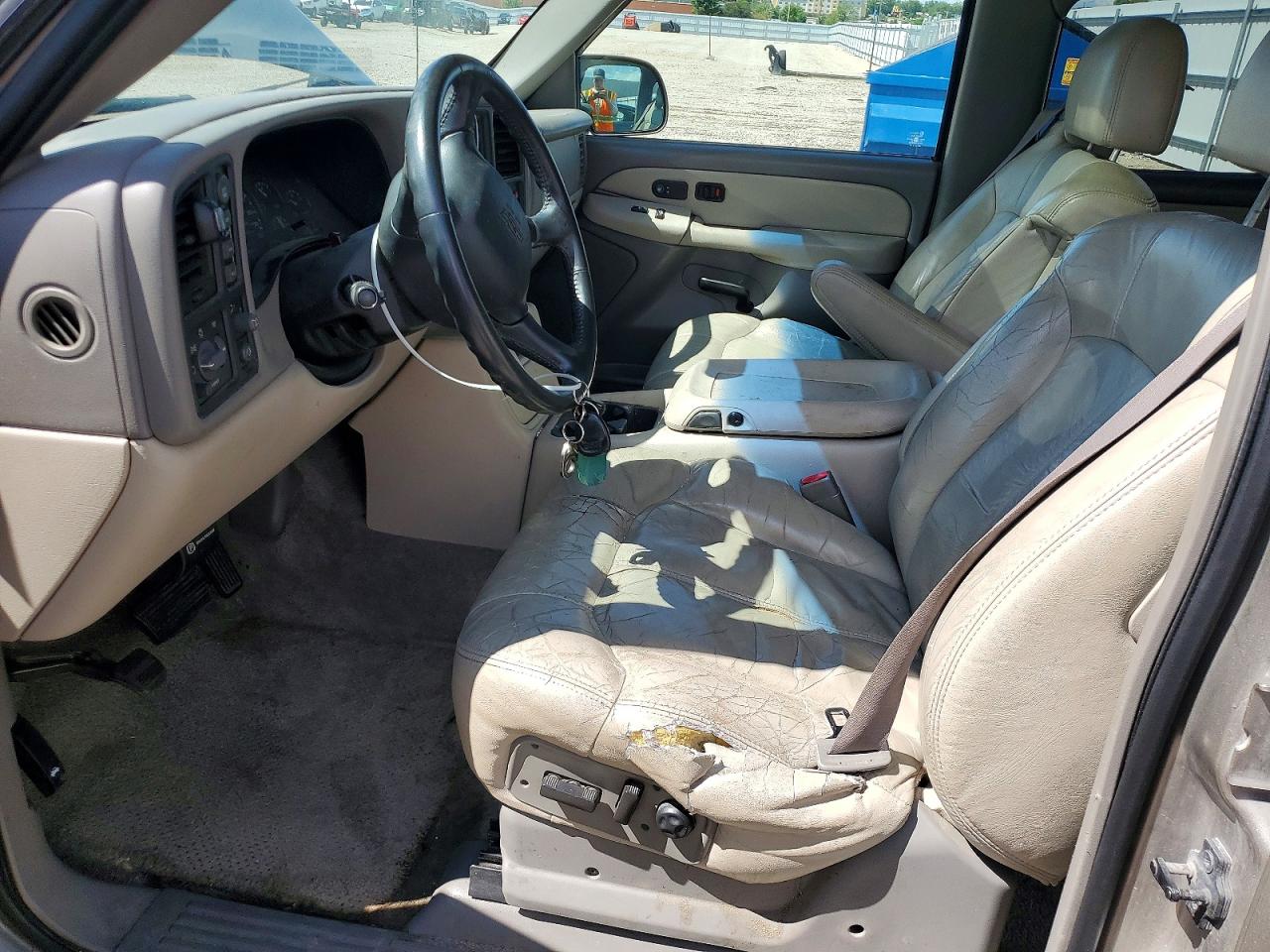 2002 CHEVROLET TAHOE