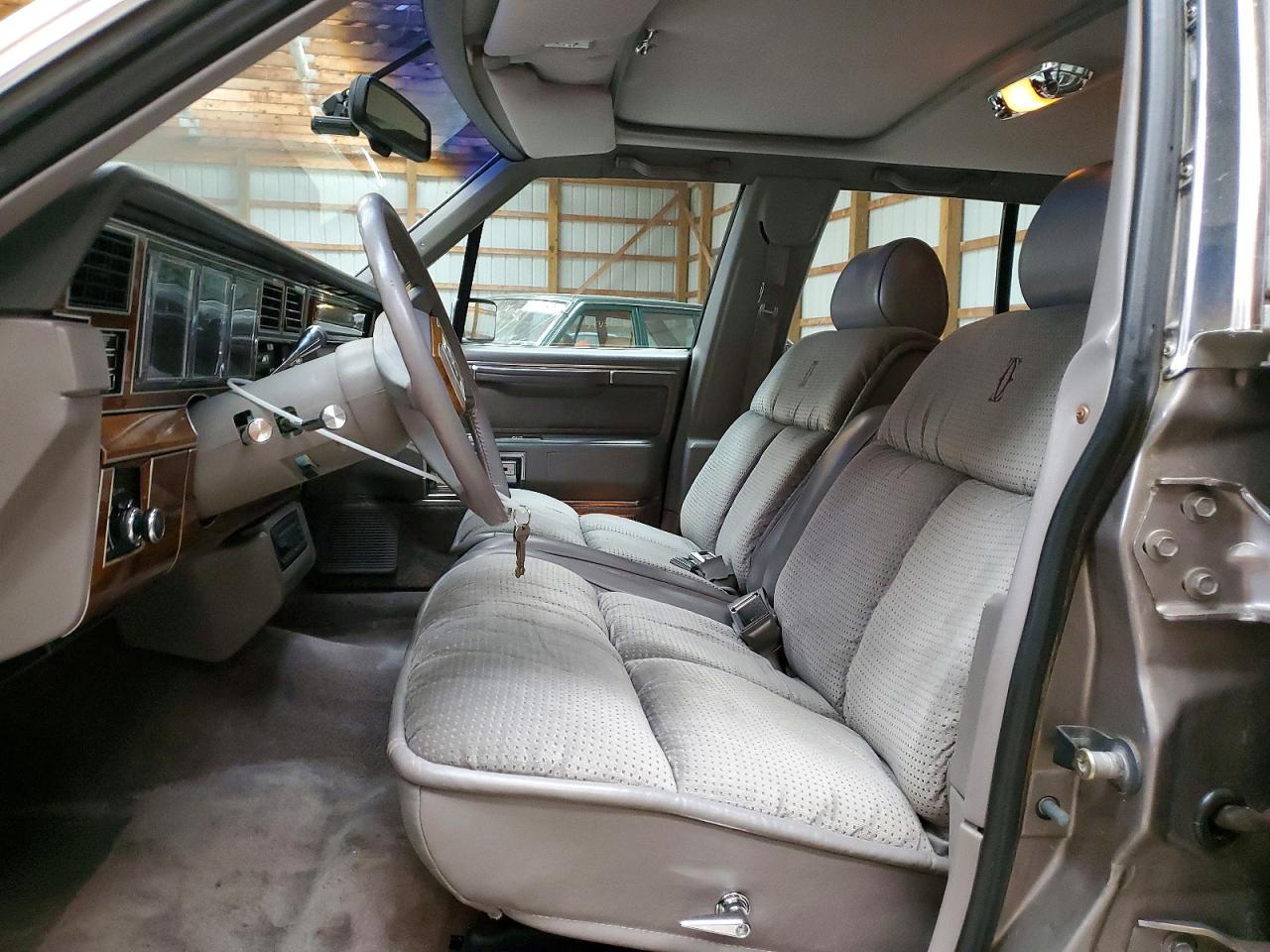 1989 LINCOLN TOWNCAR