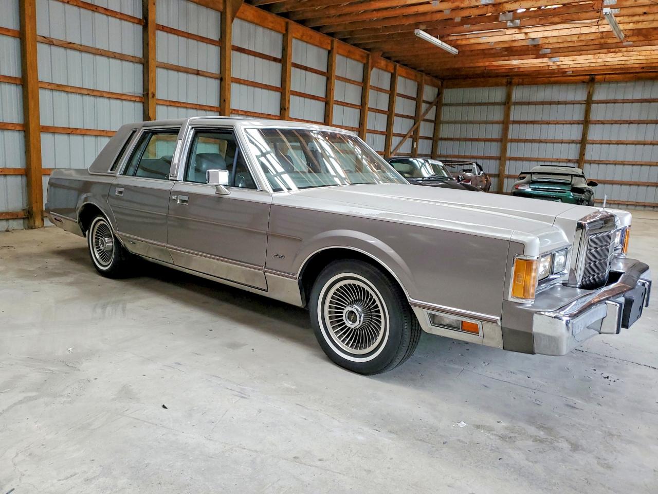 1989 LINCOLN TOWNCAR