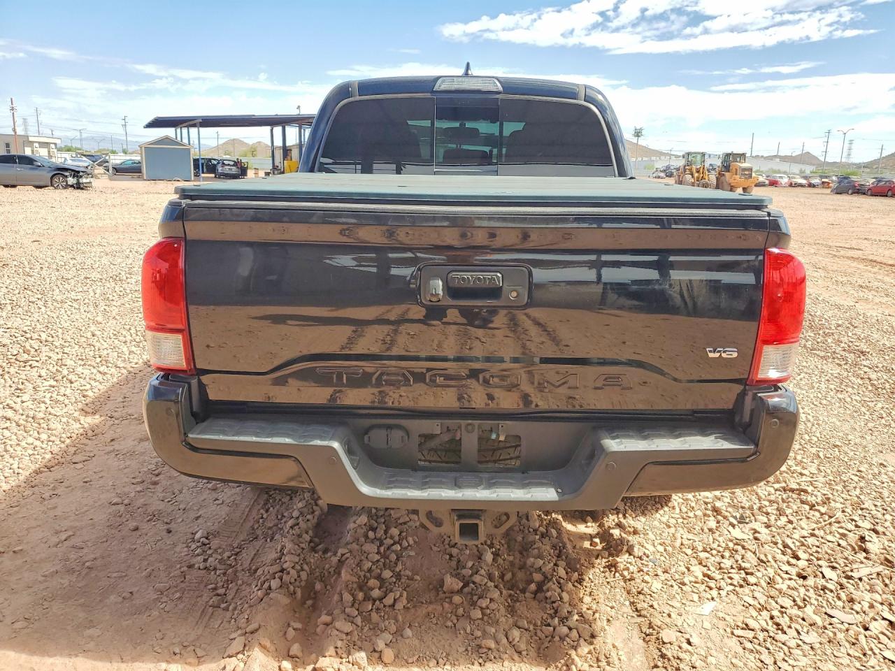 2017 TOYOTA TACOMA