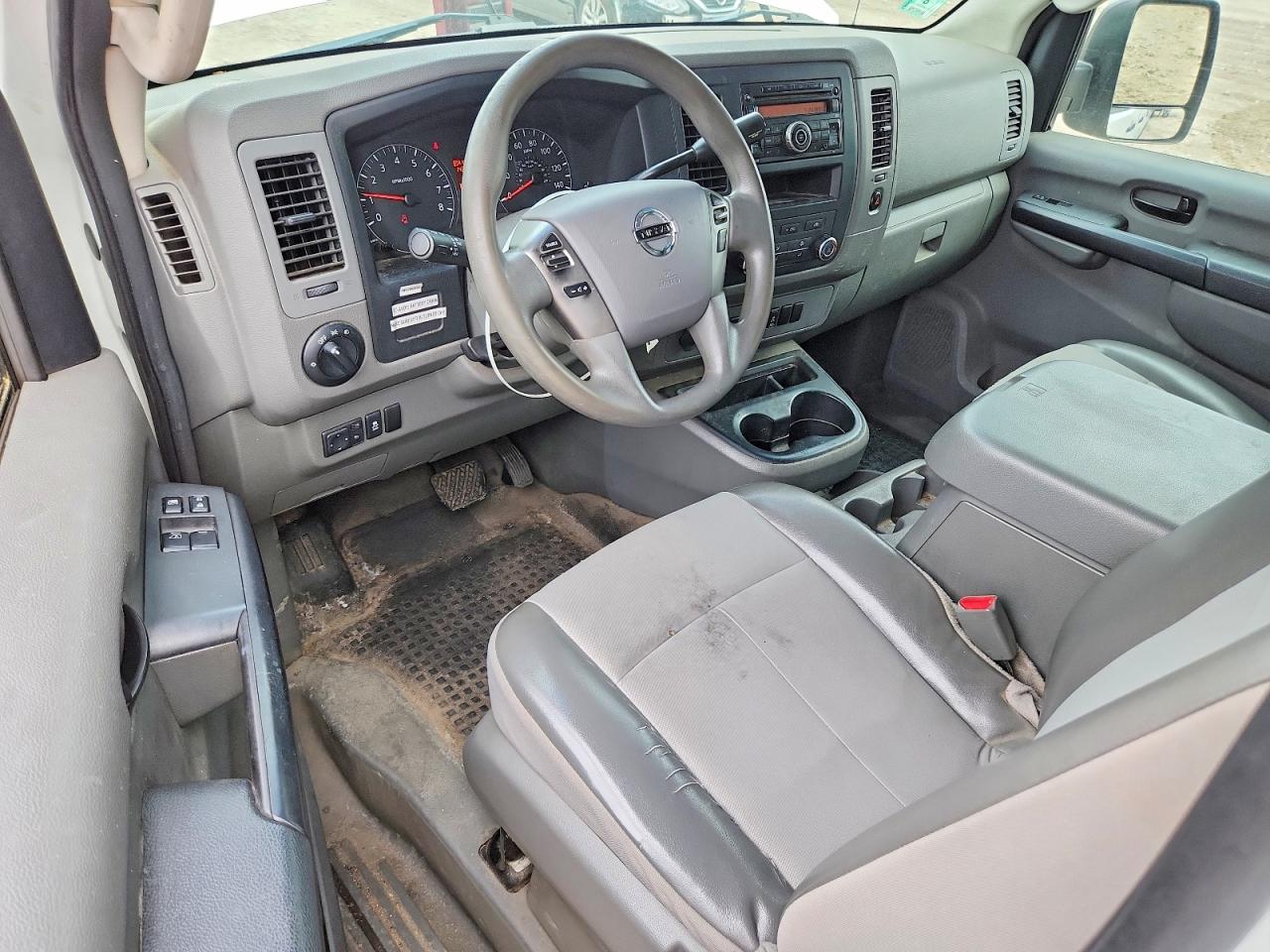 2014 NISSAN NV