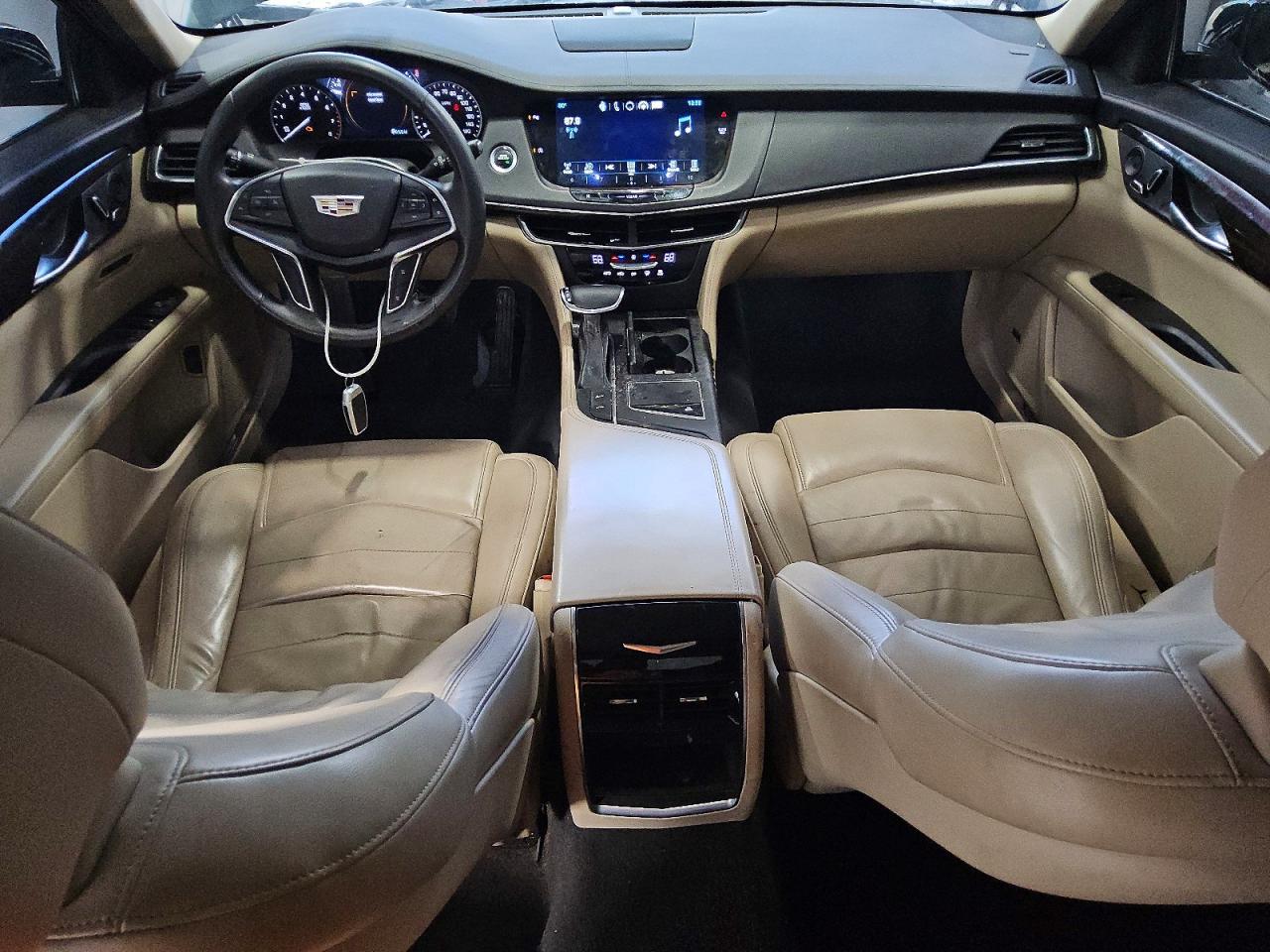 2017 CADILLAC CT6