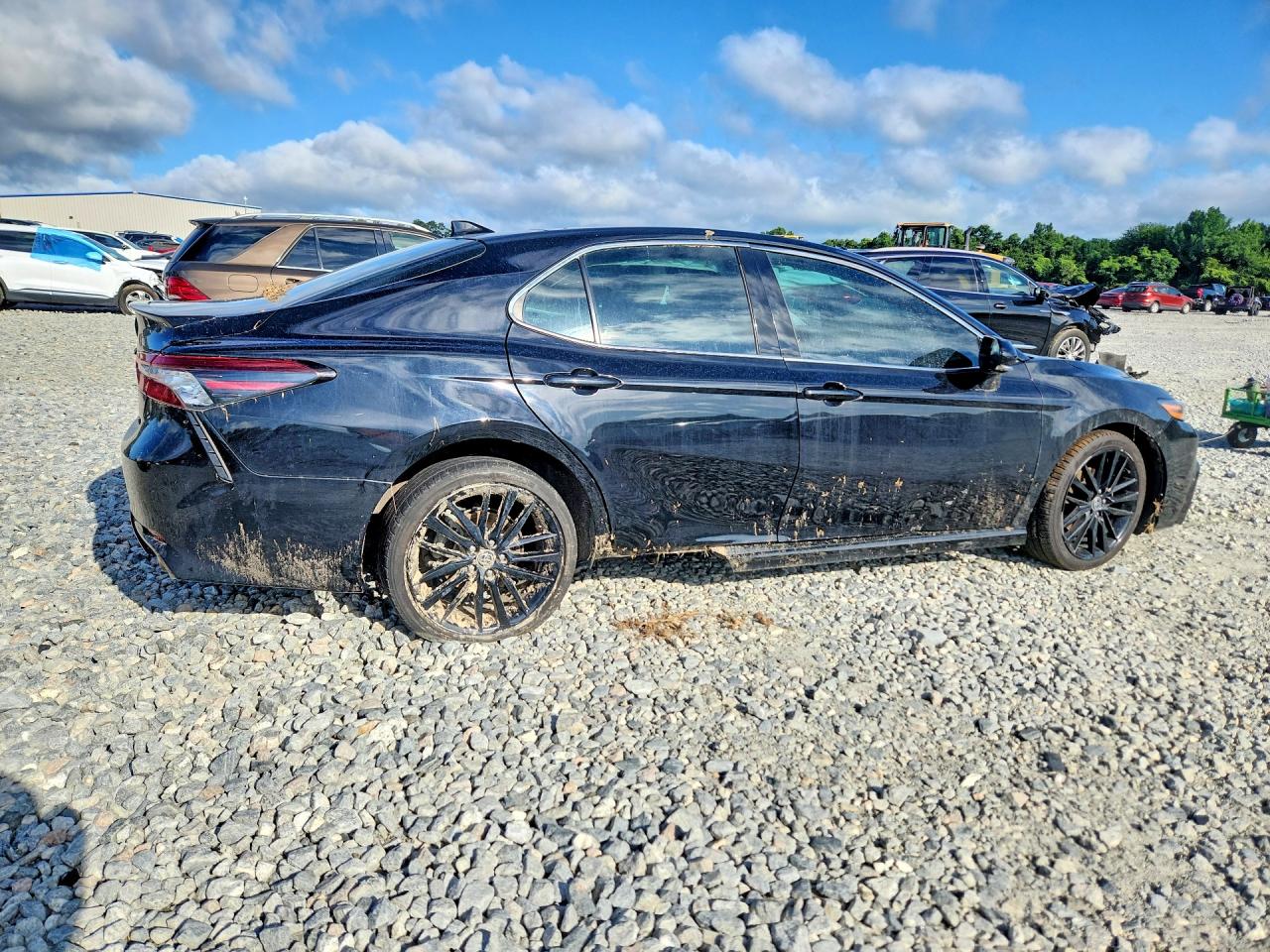 2022 TOYOTA CAMRY