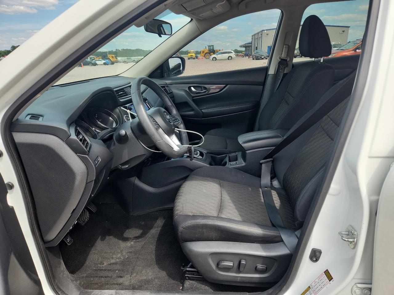 2017 NISSAN ROGUE