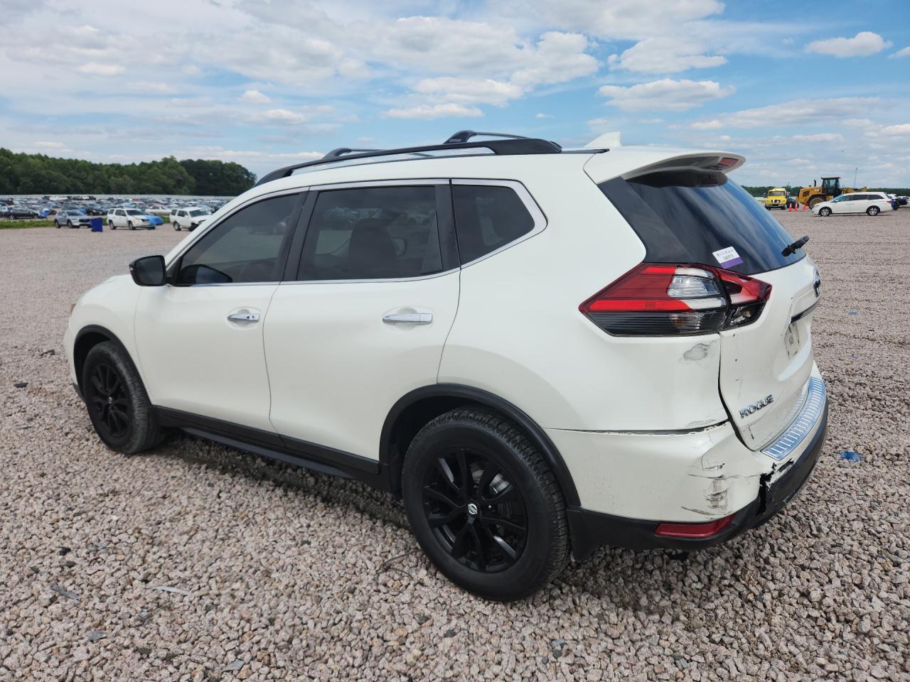 2017 NISSAN ROGUE