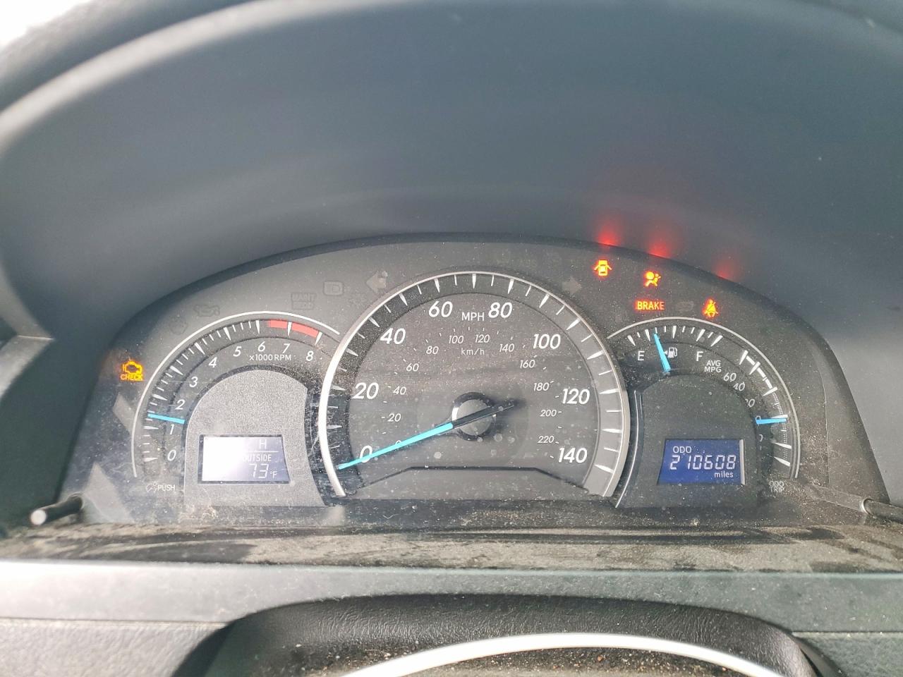 2014 TOYOTA CAMRY