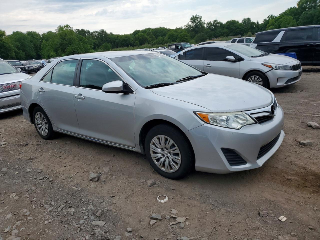 2014 TOYOTA CAMRY
