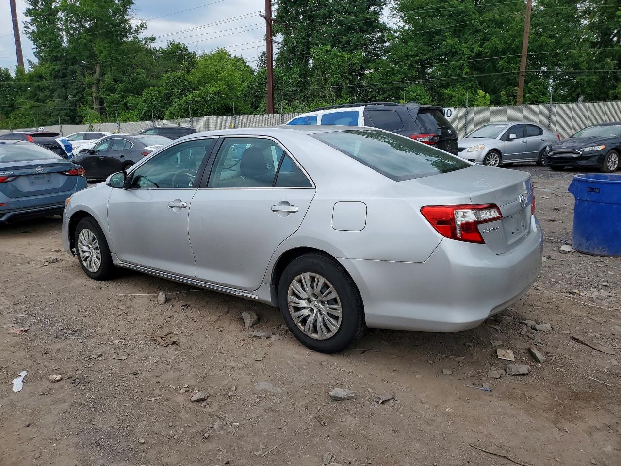 2014 TOYOTA CAMRY