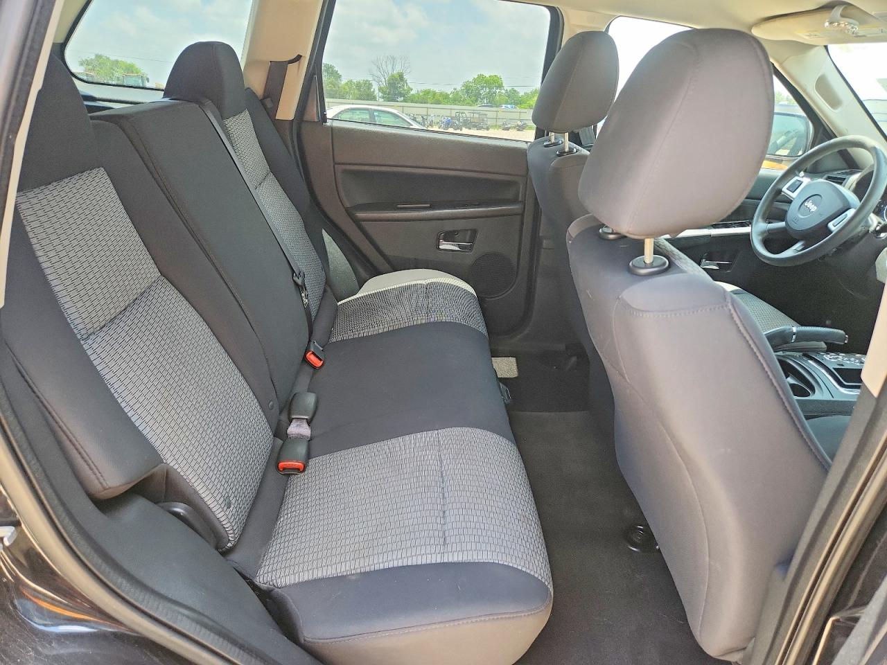 2010 JEEP CHEROKEE