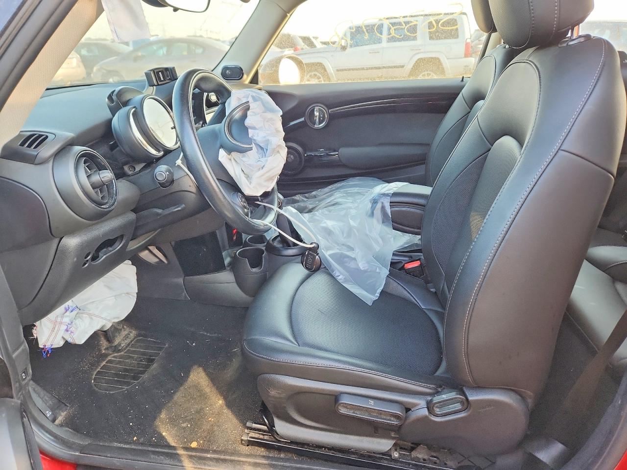 2019 MINI COOPER