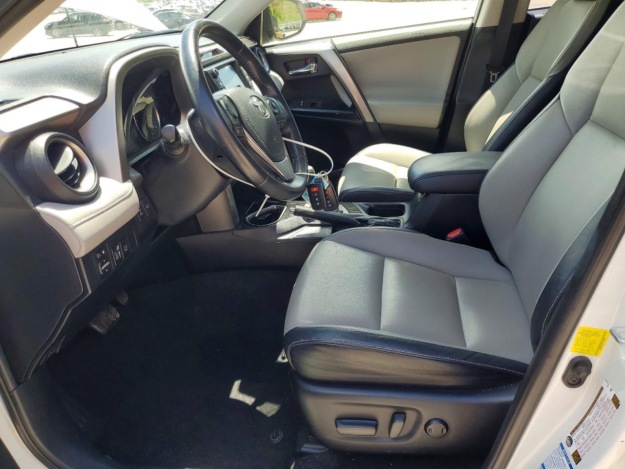2016 TOYOTA RAV4