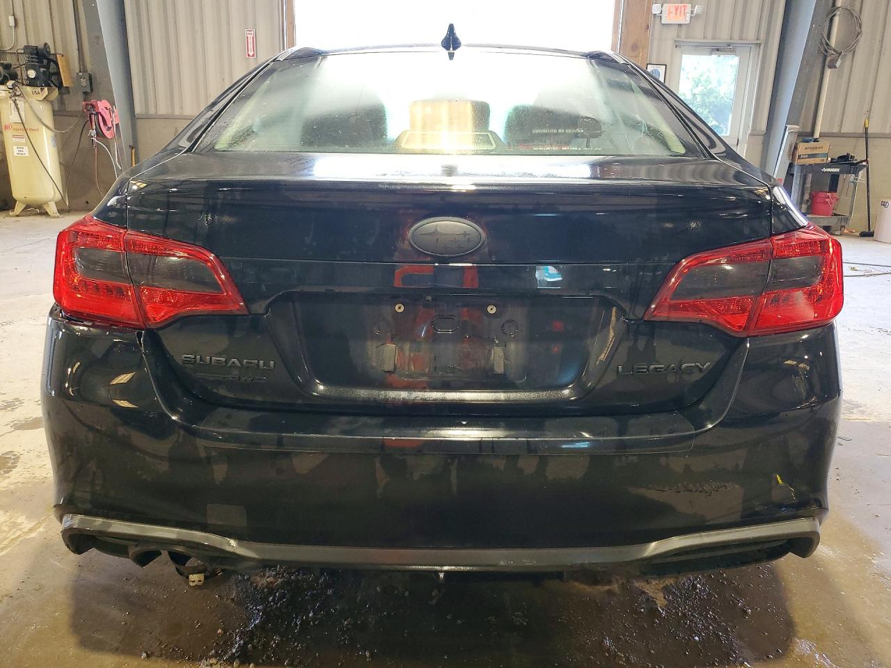 2018 SUBARU LEGACY