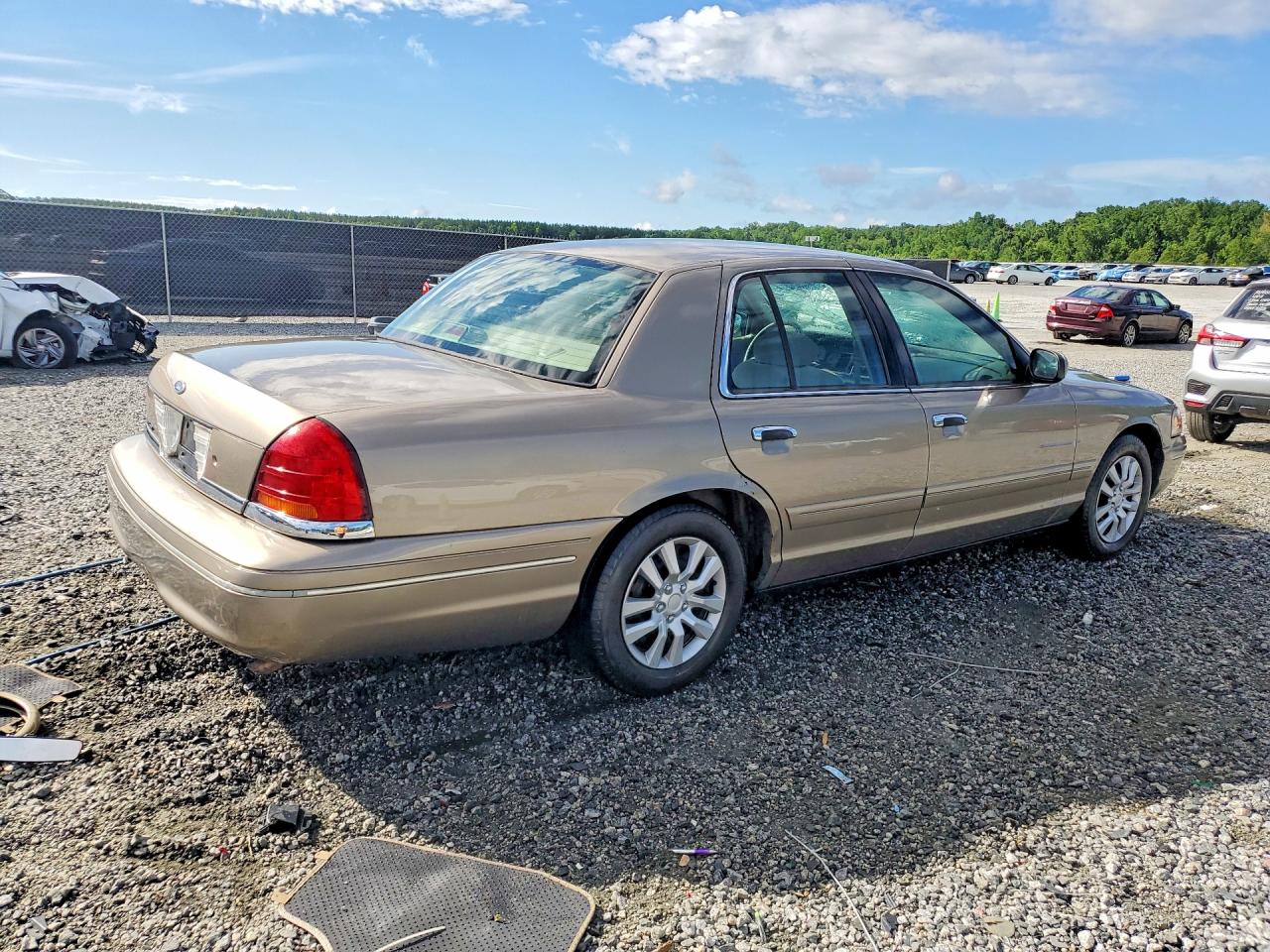2002 FORD CROWN VIC