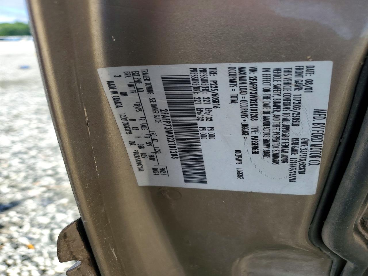 2002 FORD CROWN VIC