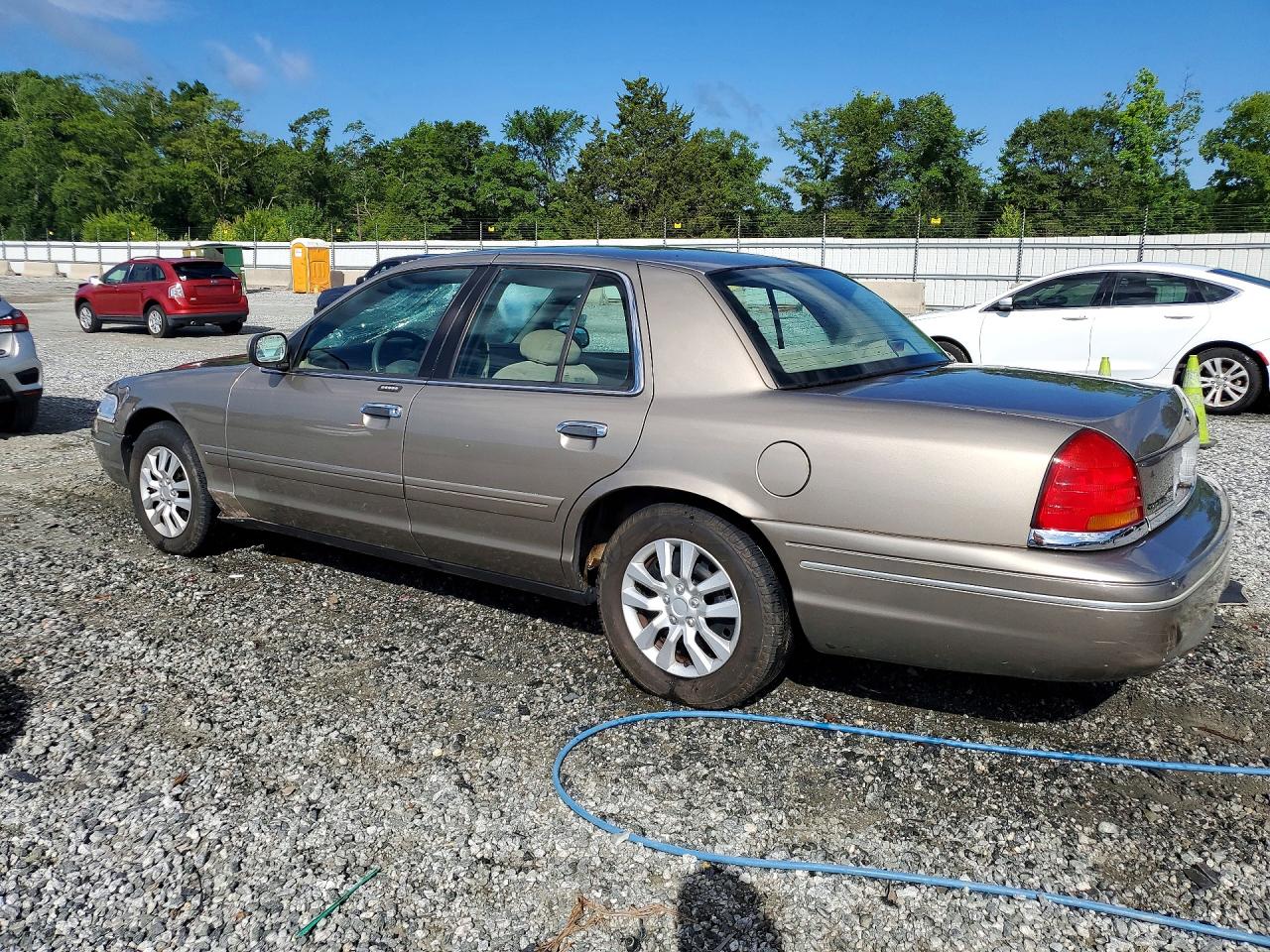 2002 FORD CROWN VIC