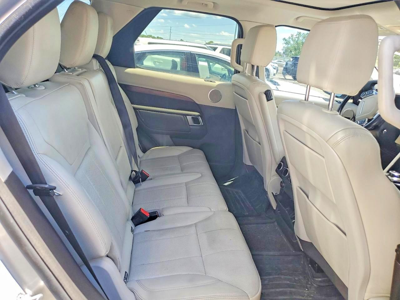 2018 LAND ROVER DISCOVERY