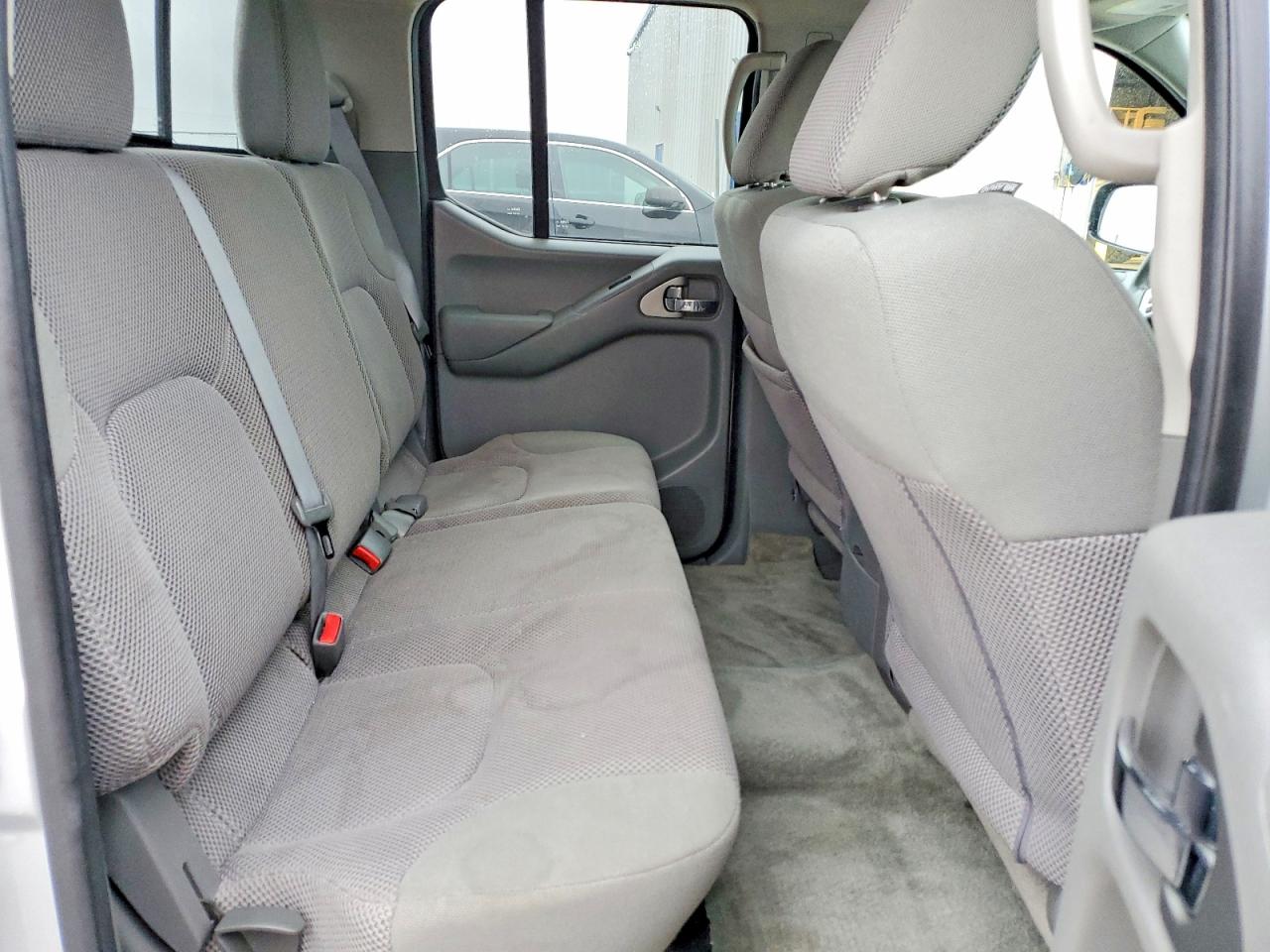 2016 NISSAN FRONTIER