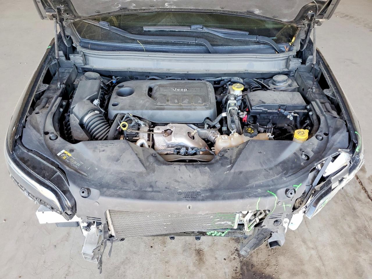 2019 JEEP CHEROKEE