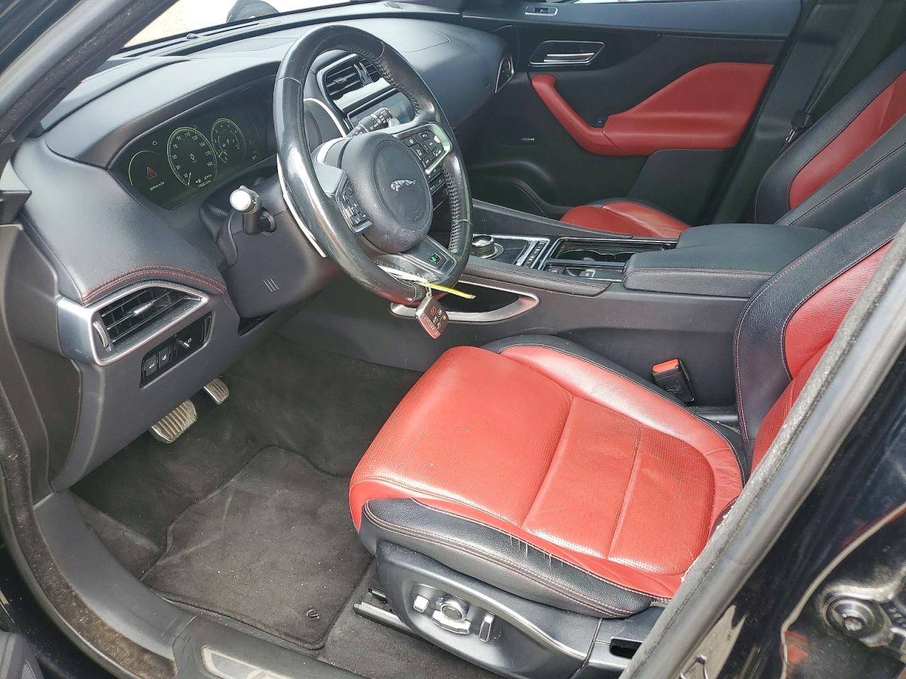 2018 JAGUAR F-PACE