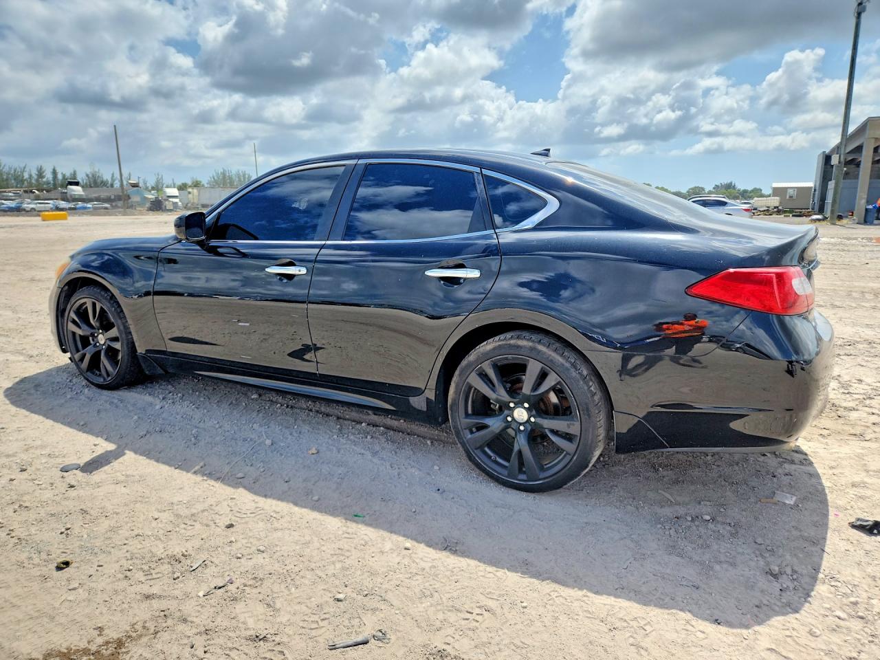 2012 INFINITI M37