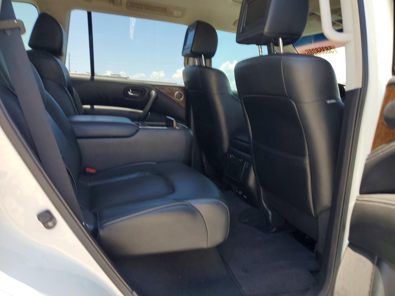 2016 INFINITI QX80