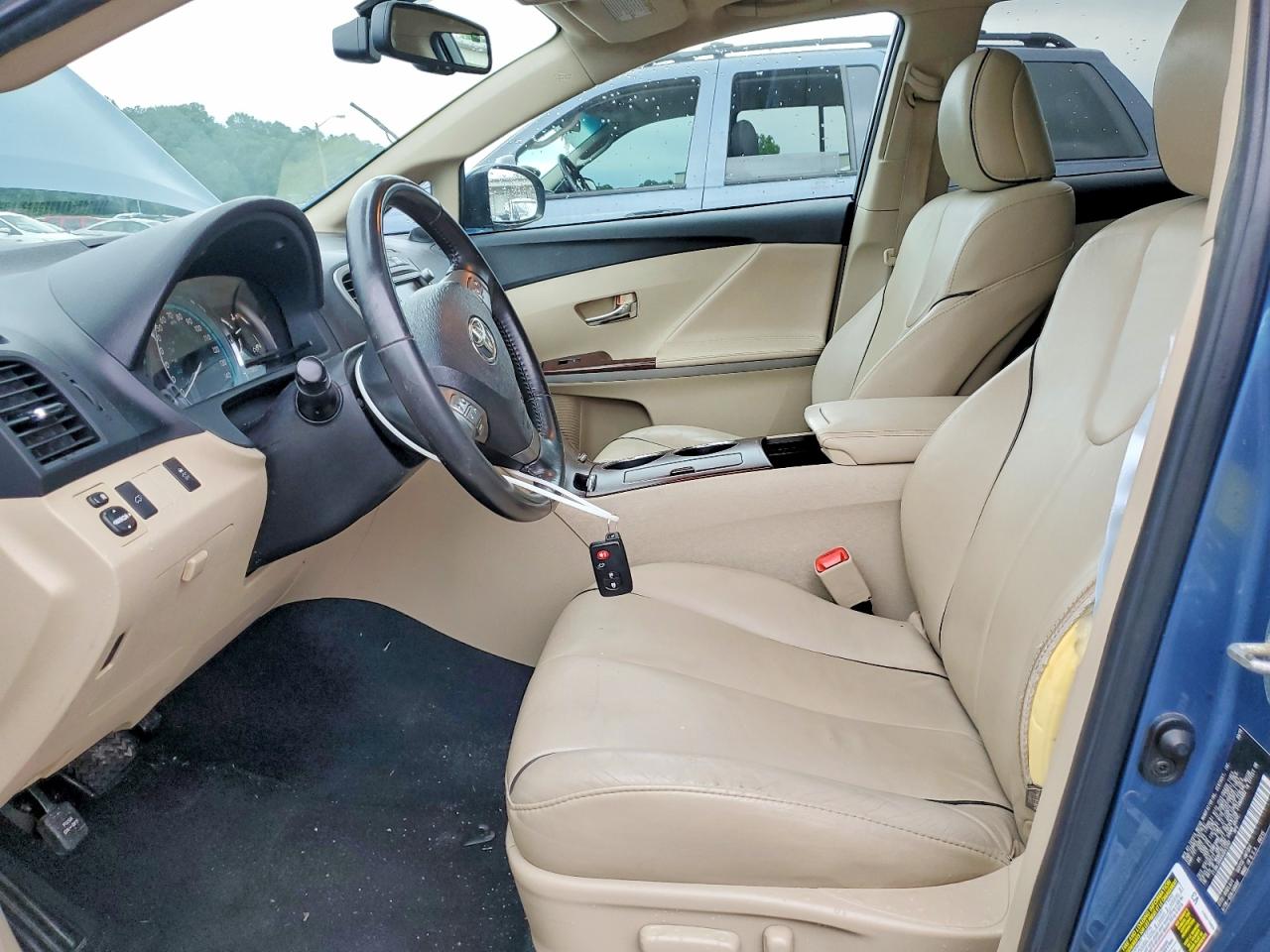 2010 TOYOTA VENZA